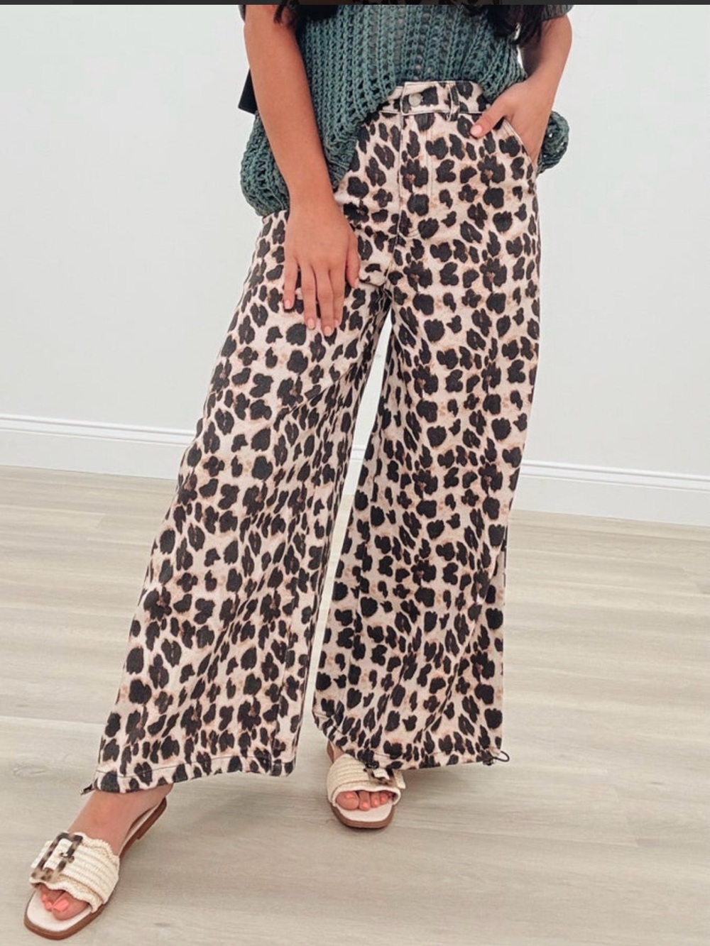 DAVI & DANI Beige and Black Leopard Print Wide-Leg Pants